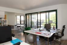 A VENDRE BORDEAUX PARC BORDELAIS APPARTEMENT / BUREAUX DANS UNE RESIDENCE AVEC ASCENSEUR ET VUE SUR LE PARC