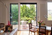 MAISON DANS RUE CALME AVEC TERRASSE