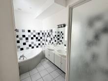 Location T3 meublé 91 m² à Bordeaux – Charme de l’ancien – Cours de la Martinique