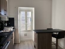 Appartement a louer meublé vue sur monument historique Bordeaux