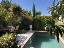 MAISON ENTIEREMENT RENOVEE AVEC PISCINE BARRIERE DE PESSAC/PARC LESCURE 6 PIECES 132M²