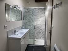 Salle d'eau (accès par chambre)