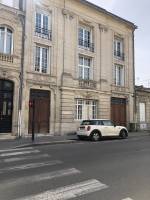 APPARTEMENT A VENDRE AVEC TROIS CHAMBRES, TERRASSE, BALCON ET CAVE BORDEAUX CROIX BLANCHE 