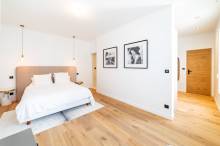 MAISON DE LUXE ET PRESTIGE A BORDEAUX AVEC STATIONNEMENT 4 CHAMBRES