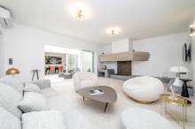 A VENDRE A BORDEAUX MAISON DE PRESTIGE AVEC JARDIN