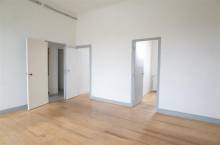 A LOUER BORDEAUX CHARTRONS T2 BIS DANS IMMEUBLE EN PIERRE