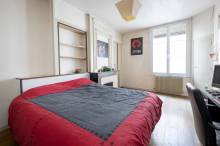 a vendre dans immeuble en pierre bordelaise appartement 3 pièces