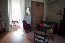 MAISON A LOUER MEUBLEE AVEC TERRASSE EXPOSEE SUD