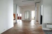 LOCAL COMMERCIAL A VENDRE DE 110M2 AVED DEUX GRANDS BUREAUX
