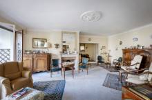 APPARTEMENT A VENDRE 4 CHAMBRES ET GARAGE FERME DANS PARC ARBORE BORDEAUX CROIX BLANCHE 