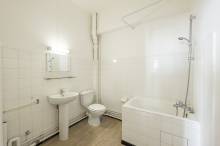 Grand une pièce Bordeaux Saint -Seurin 34m² 2ème étage