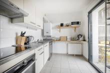 BORDEAUX APPARTEMENT AVEC EXTERIEUR ET PARKING 2 CHAMBRES